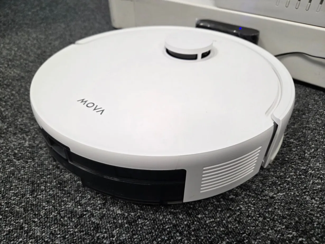 Promocyjna cena na robot sprzątający MOVA E20.