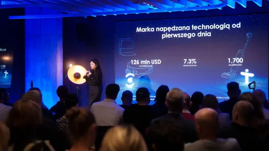 Na zdjęciu Linyi Yao - szef marketingu w Tineco Polska.