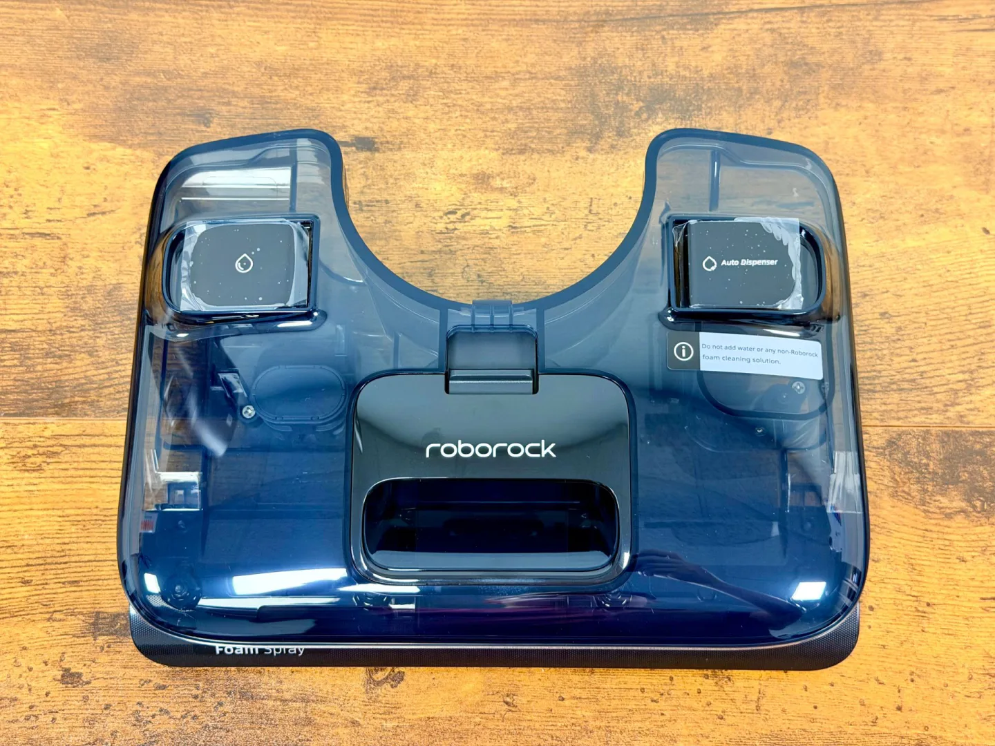 Roborock F25 Ace Pro - zbiornik na wodę i płyn.