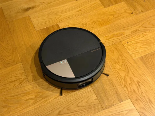 iRobot Roomba Max 705 Combo - robot sprzątający z wałkiem mopującym.