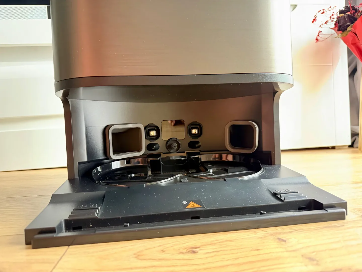 Dreame L50s Pro Ultra  - robot sprzątający z funkcją mopowania.
