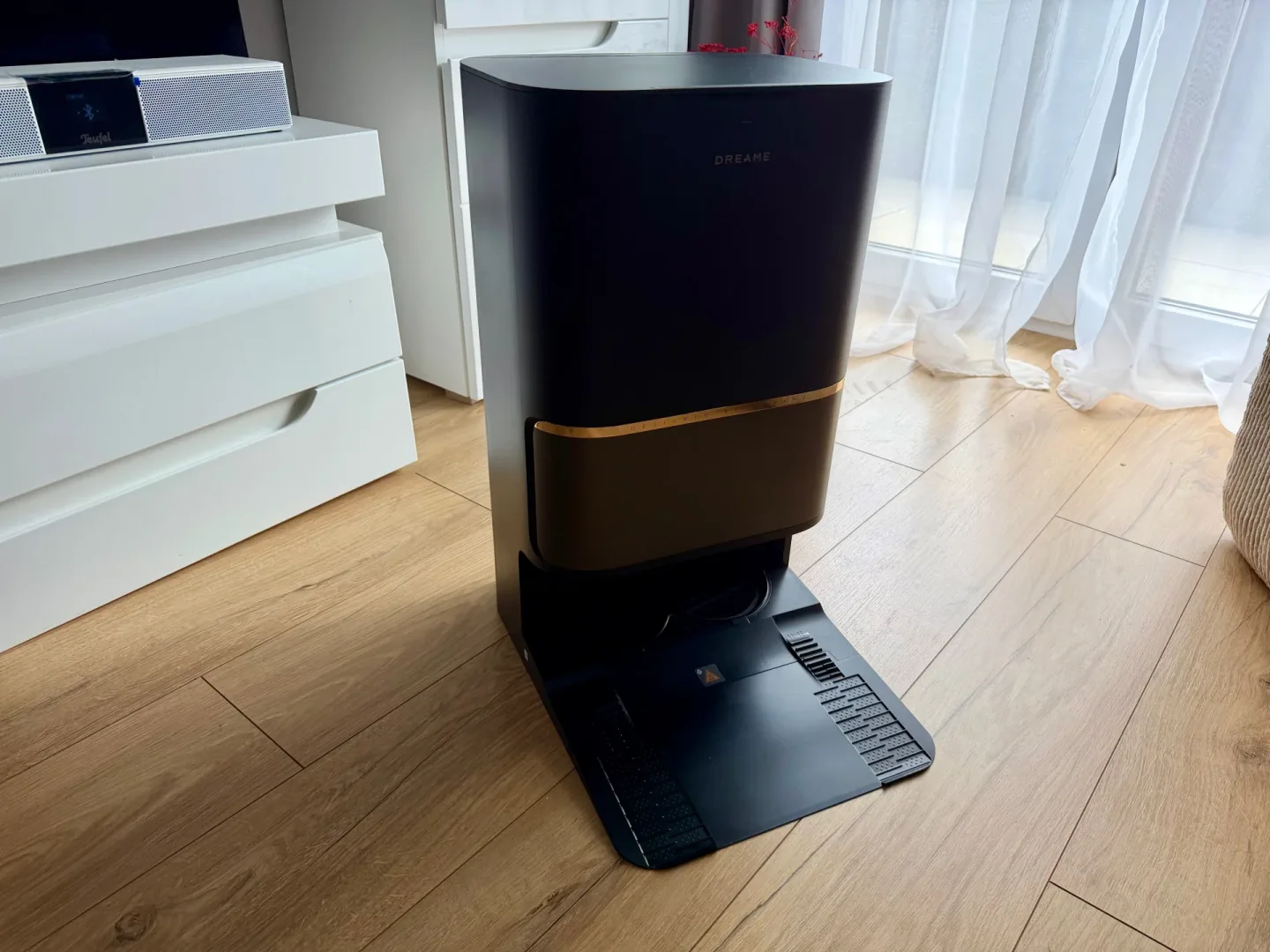 Dreame L50s Pro Ultra  - robot sprzątający z funkcją mopowania.