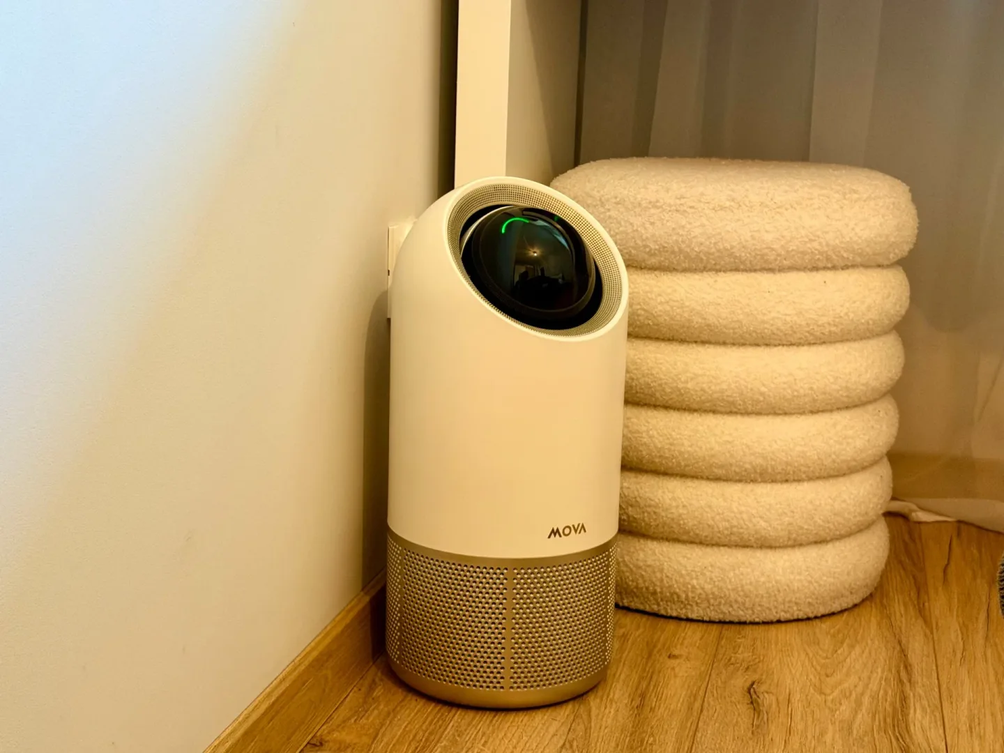 Test MOVA Stellar X10 - kompaktowy oczyszczacz powietrza na biurko.