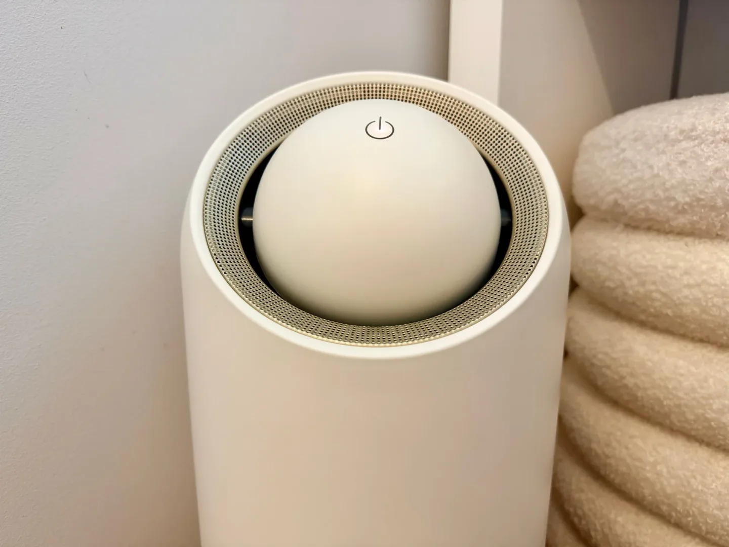 Test MOVA Stellar X10 - kompaktowy oczyszczacz powietrza na biurko.