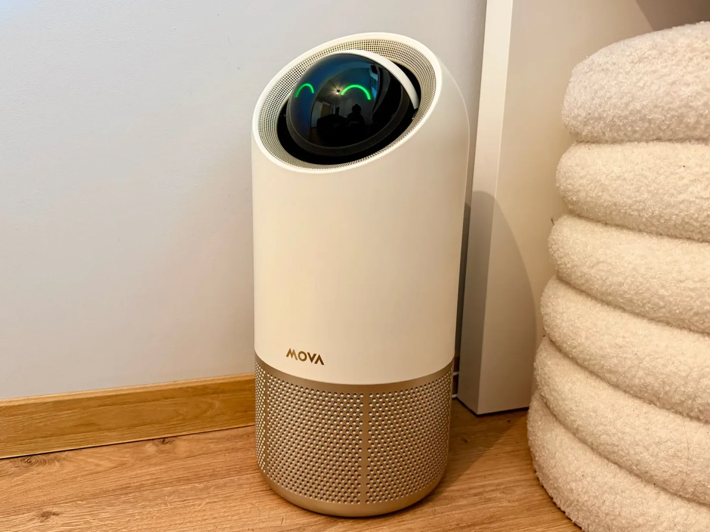 Test MOVA Stellar X10 - kompaktowy oczyszczacz powietrza na biurko.