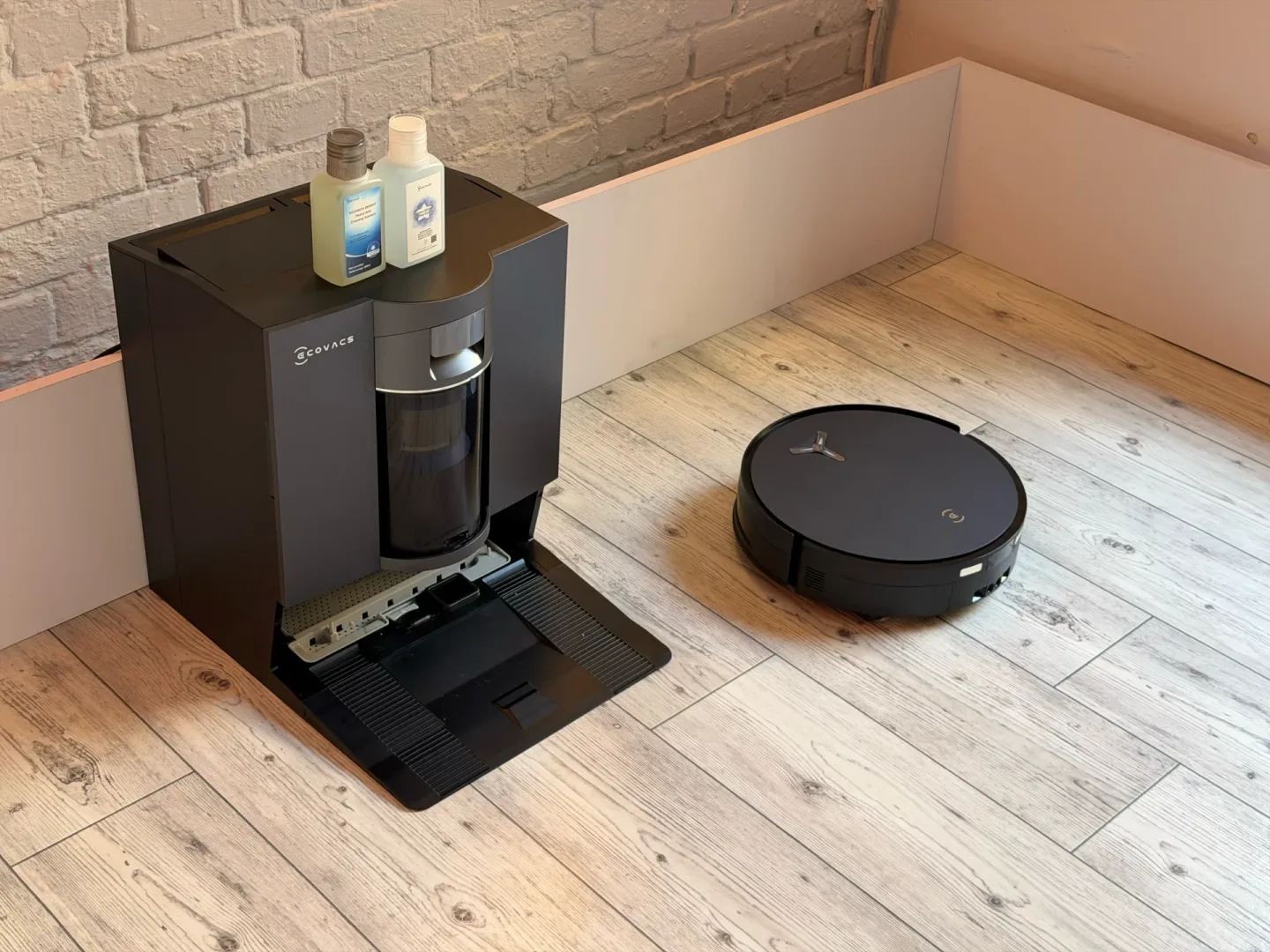 ECOVACS DEEBOT X12 OmniCyclone
