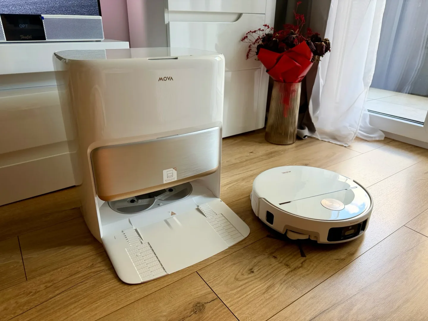 MOVA V70 Ultra Complete. Fot.: AGDWorld.pl.
